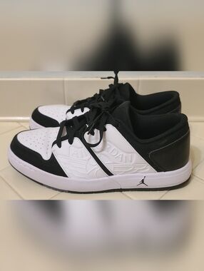 Jordan Nu Retro 1 Low Men's Size 9.5